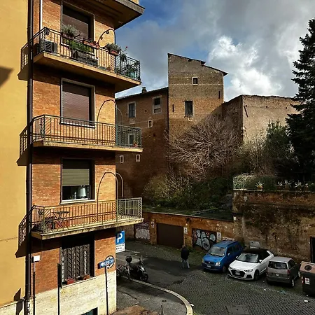Little Colosseum Gem * Roma